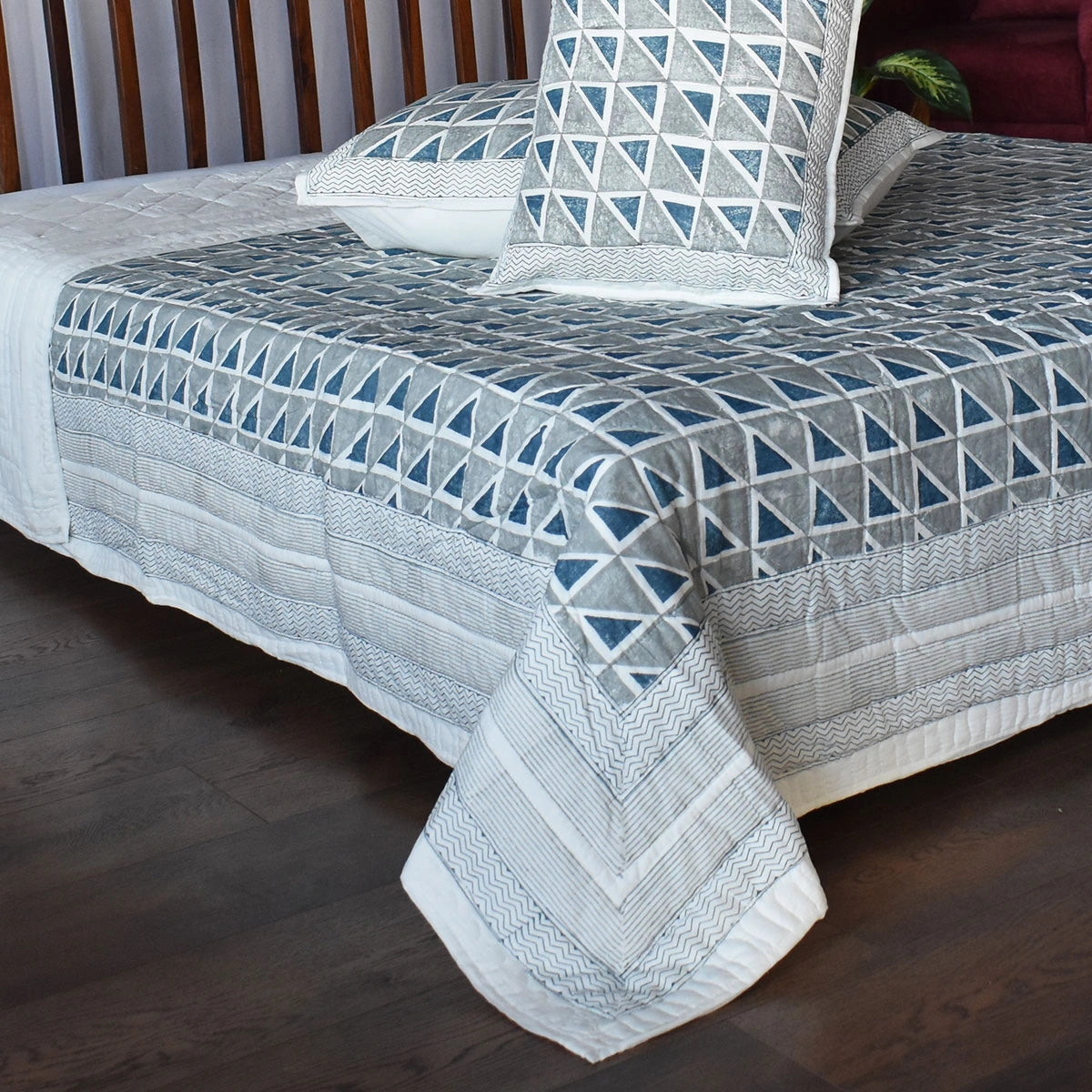 King Size Quilted Bedspread Smoke Blue