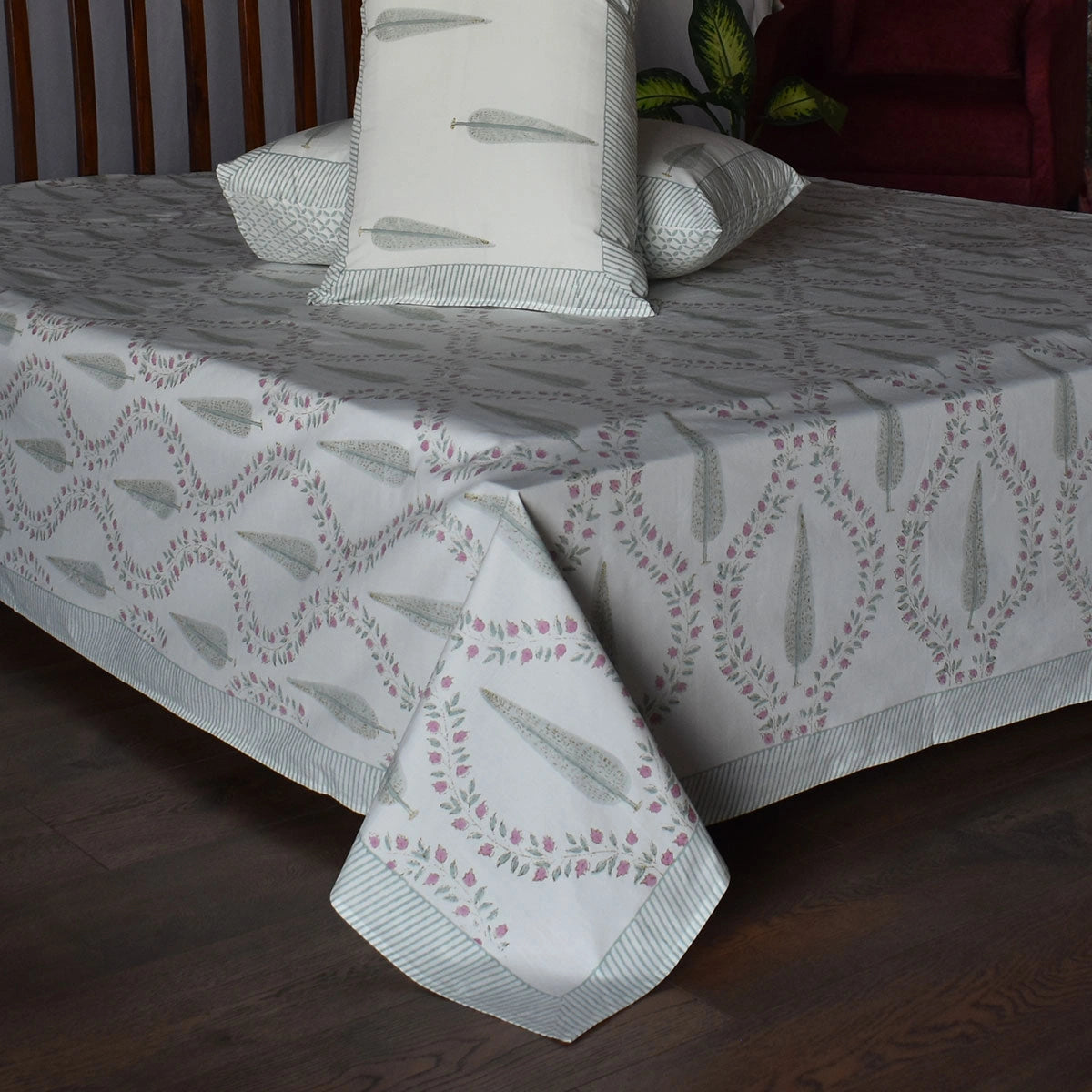 Fine Percale Cotton Bedding Double with 2 Pillow Cases |