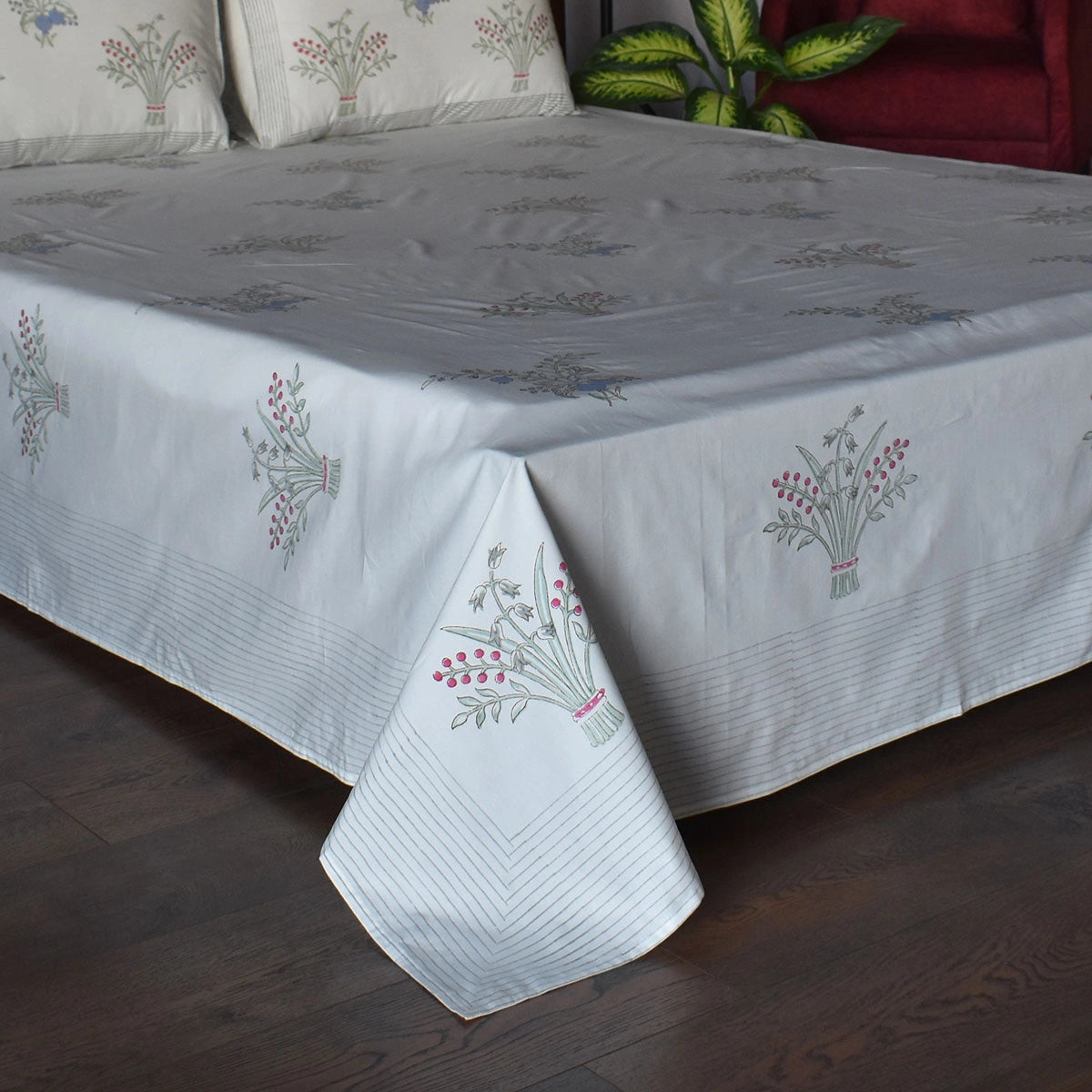 Traditional Indian Block Print Cotton Bedsheet with 2 Pillow Cases