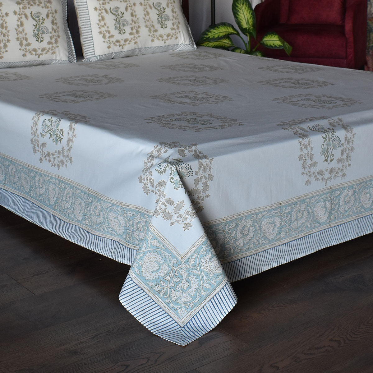King Size Block Printed Percale Fine Cotton Bedspread with 2 Pillow Cases  | 200833