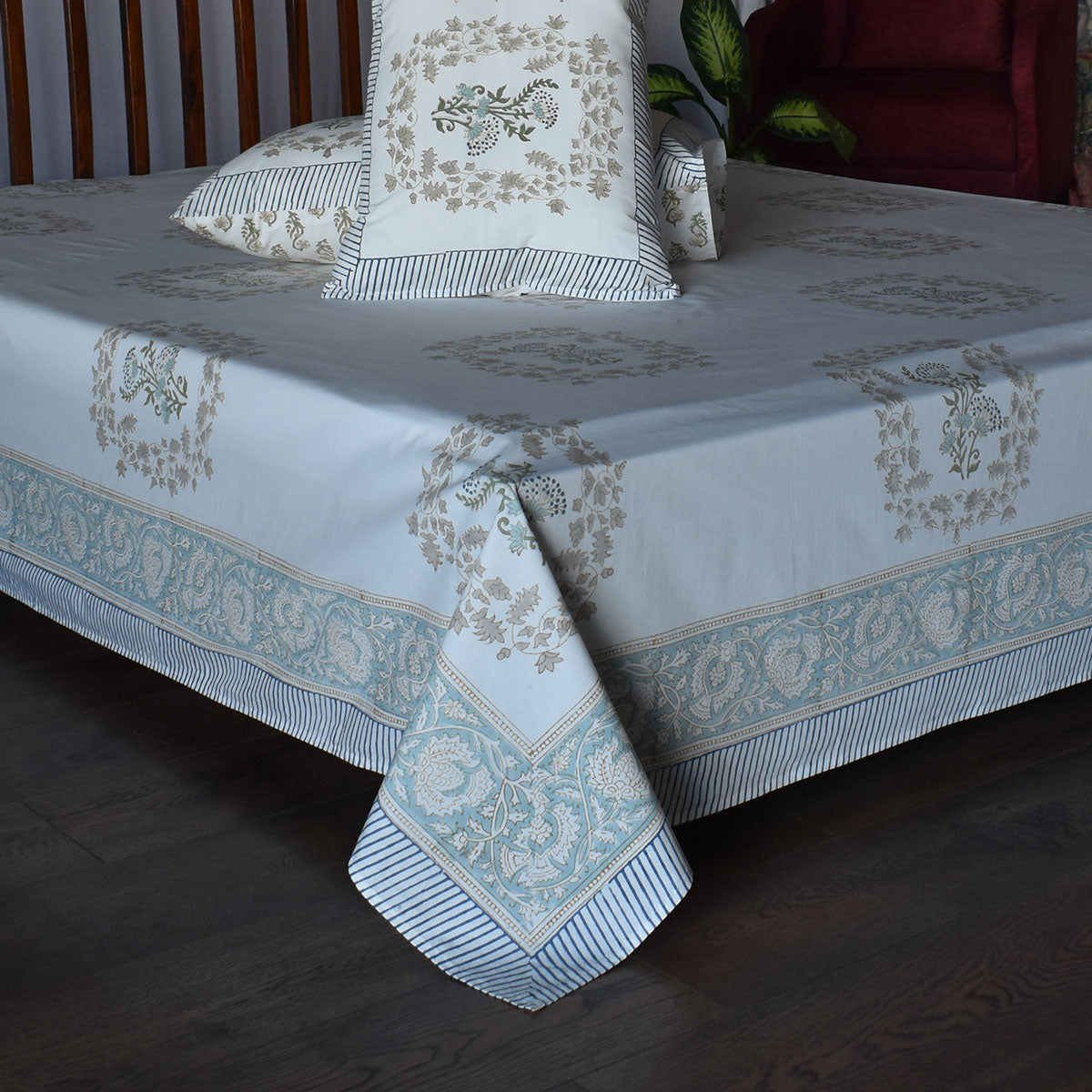 King Size Block Printed Percale Fine Cotton Bedspread with 2 Pillow Cases  | 200833