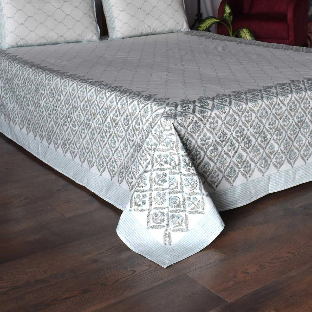 Lightweight King Bedspread  | 200952