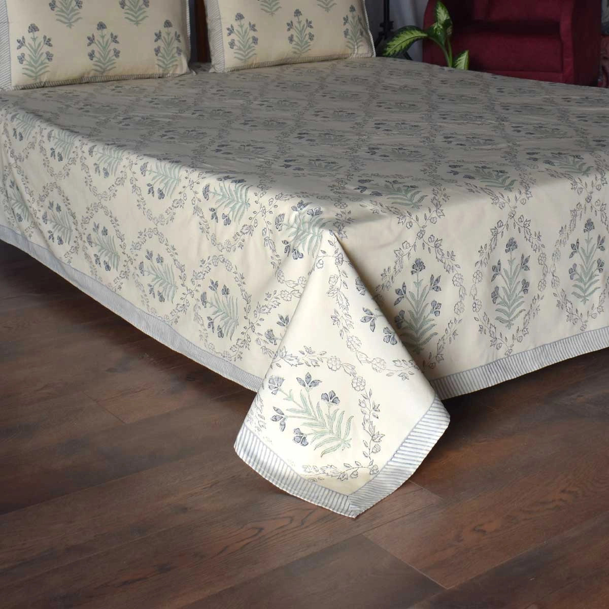 Exquisite Hand Block Print King Bedcover  | 200954