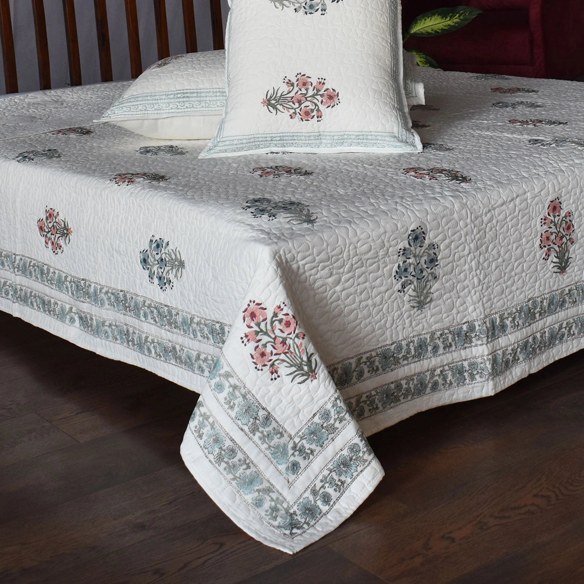 Bedspread With Pillow Cases | 202418