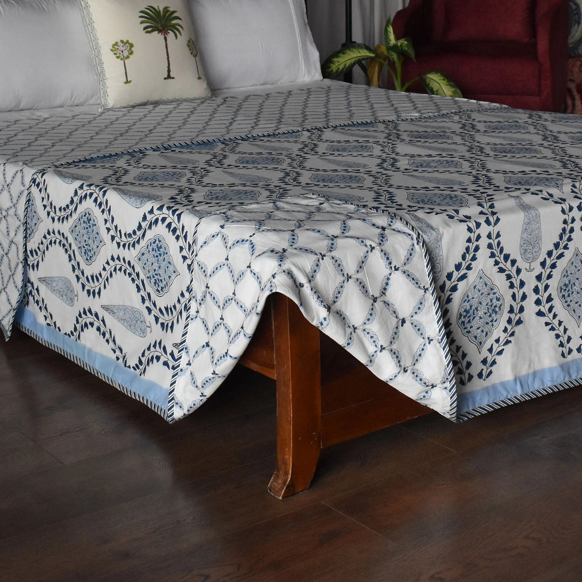 Soft Breathable Summer Quilt | 260607