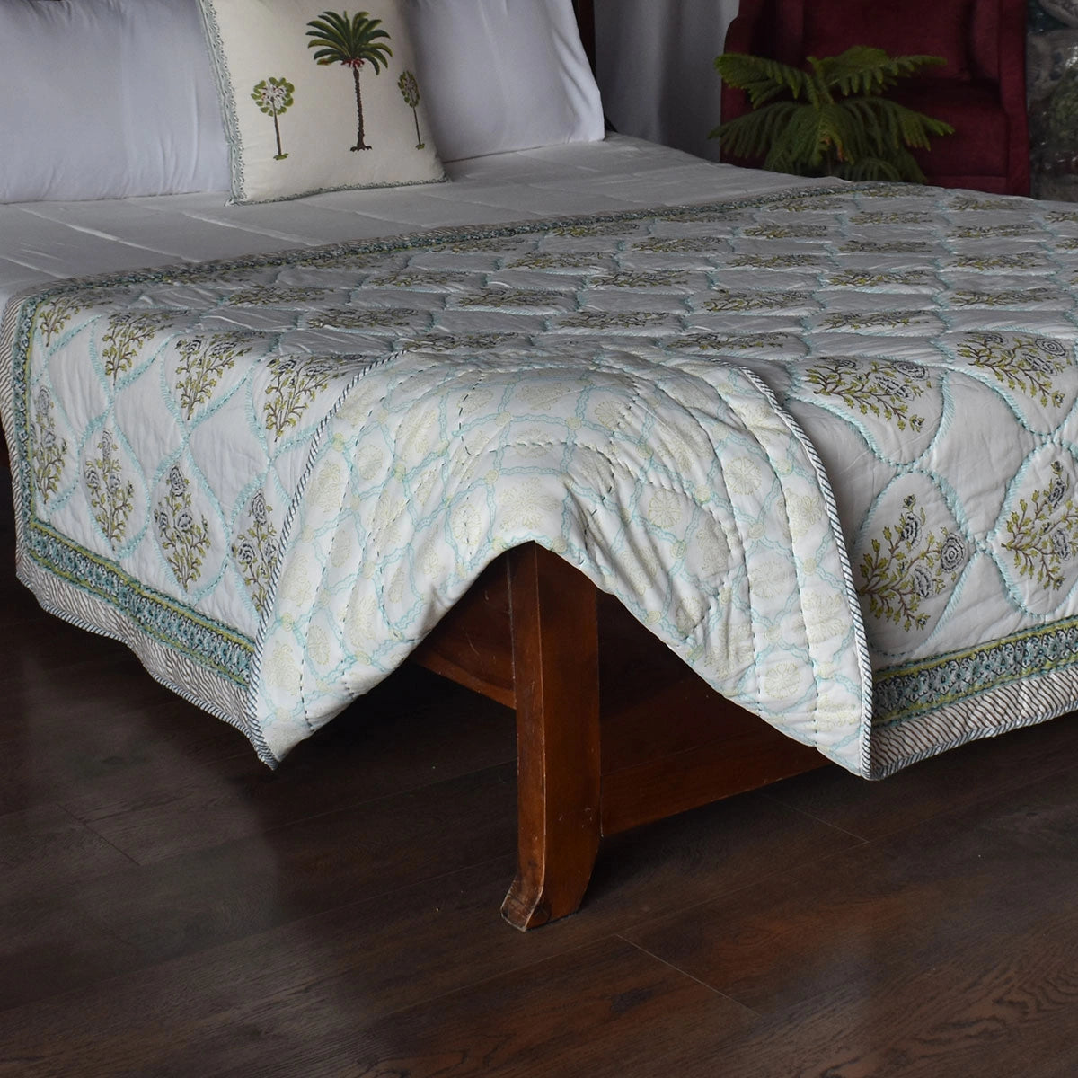 Lightweight summer quilt Size Single