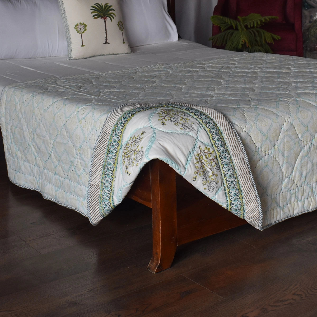 Lightweight summer quilt Size Single