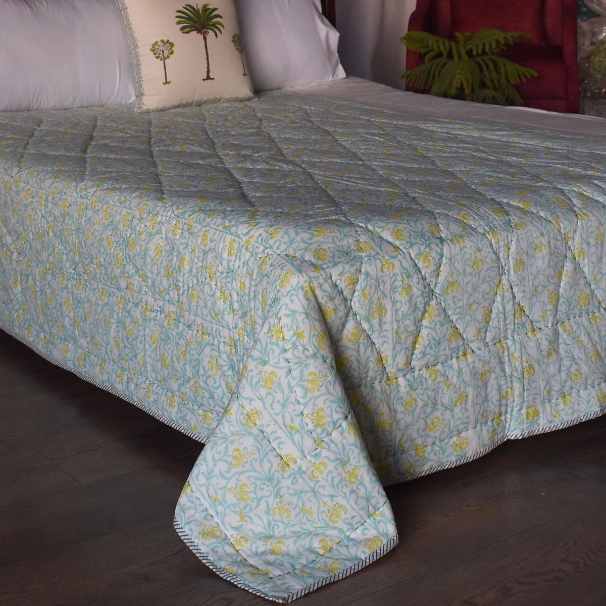 Lightweight summer quilt Size Single