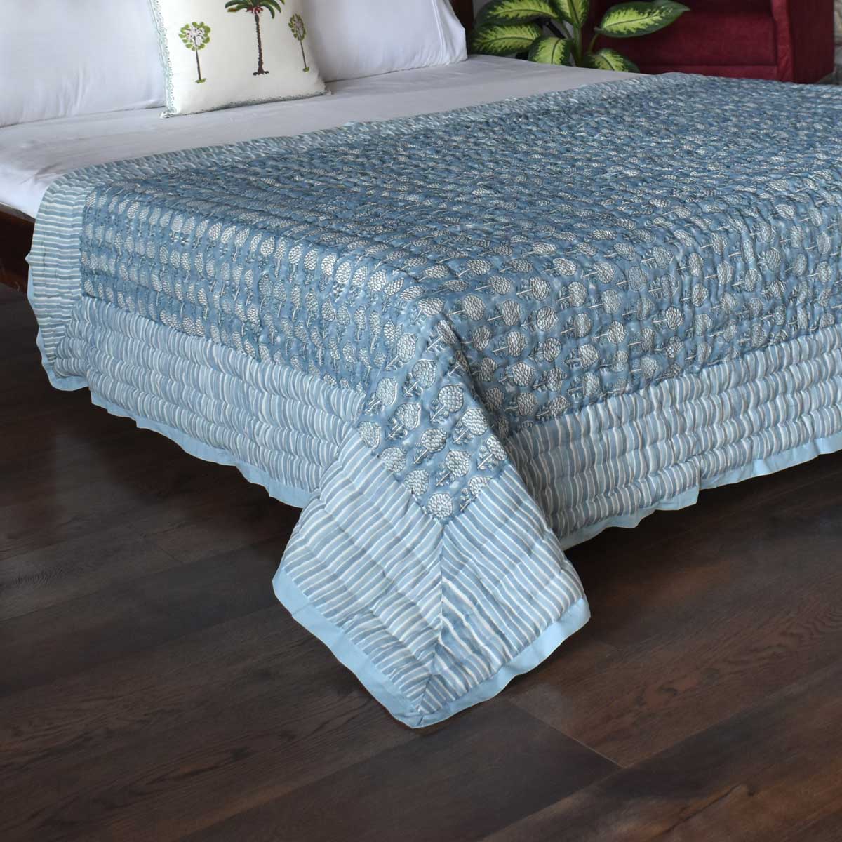 Lightweight summer quilt single | Artichoke Pearl Blue 251210