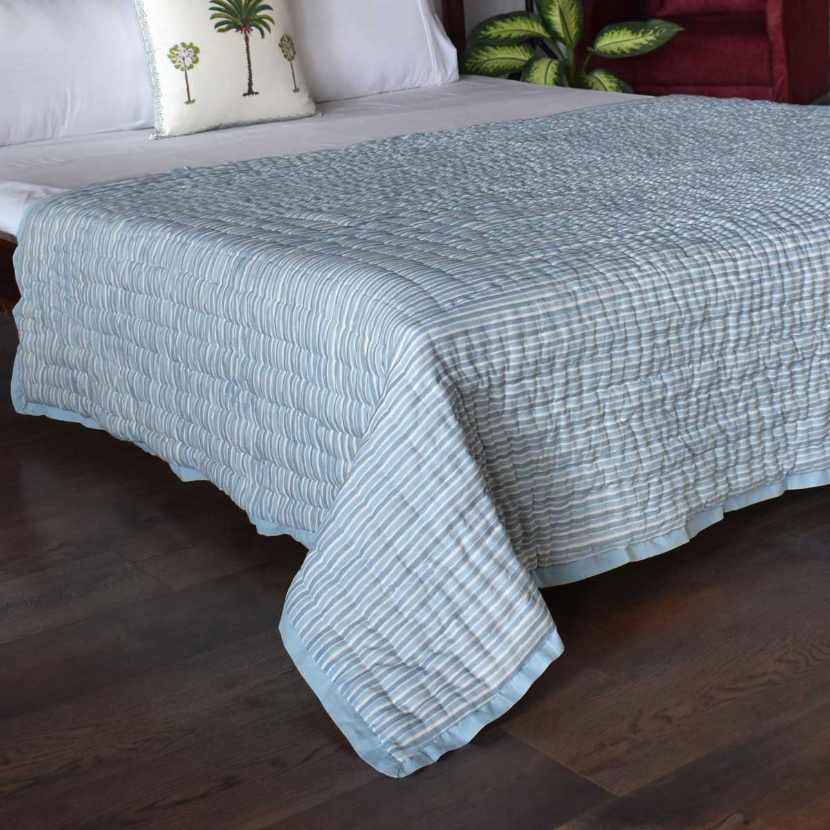 Lightweight summer quilt single | Artichoke Pearl Blue 251210
