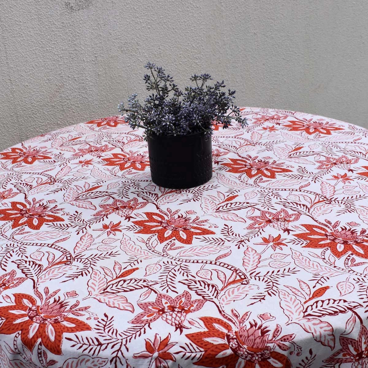 Round Dining Tablecloth Bossanova Red Open