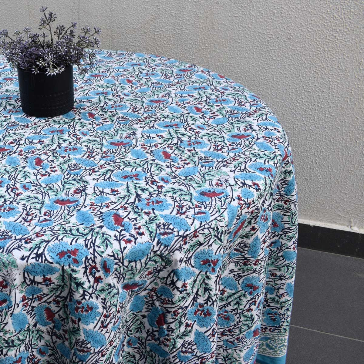 Compact Round Table Linen For Dining And Side Tables