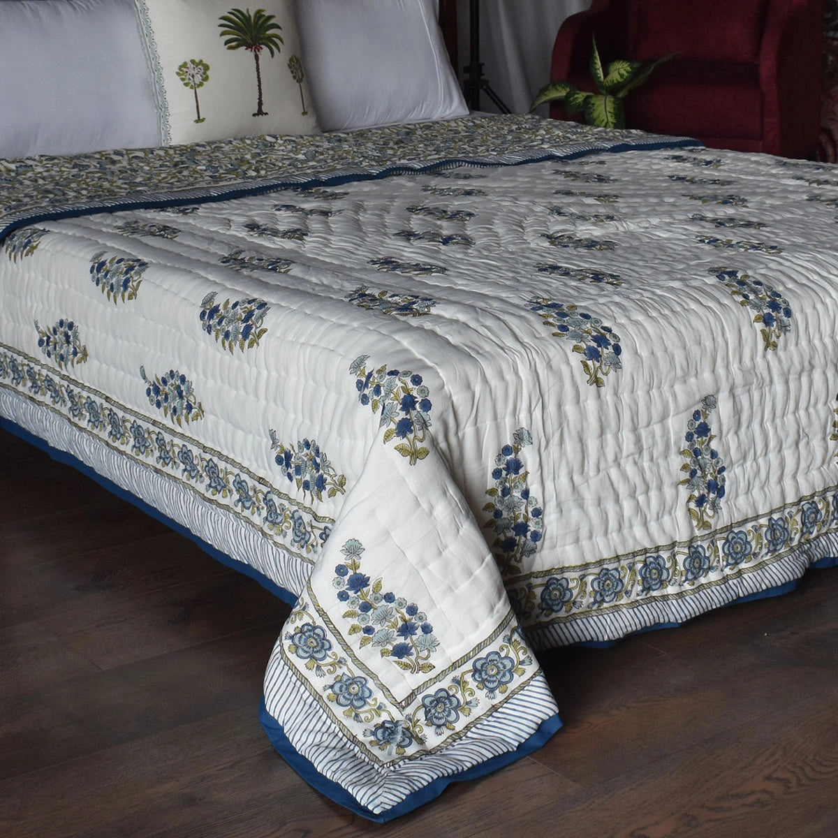 Jaipur Quilt For Double Bed Carnation Blue