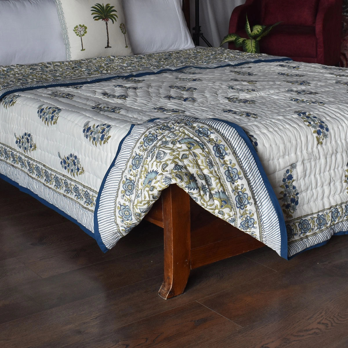 Jaipur Quilt For Double Bed Carnation Blue