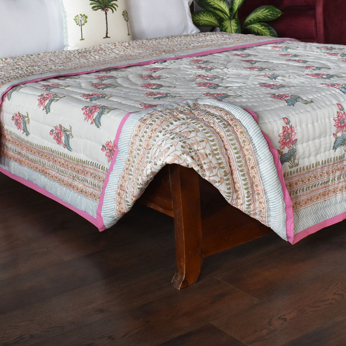 Reversible Quilt Bedding |  Castle Creeper 251218