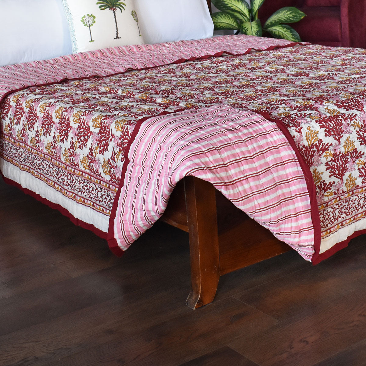 Lightweight Summer Quilt Double | Coral Multi Red 701927