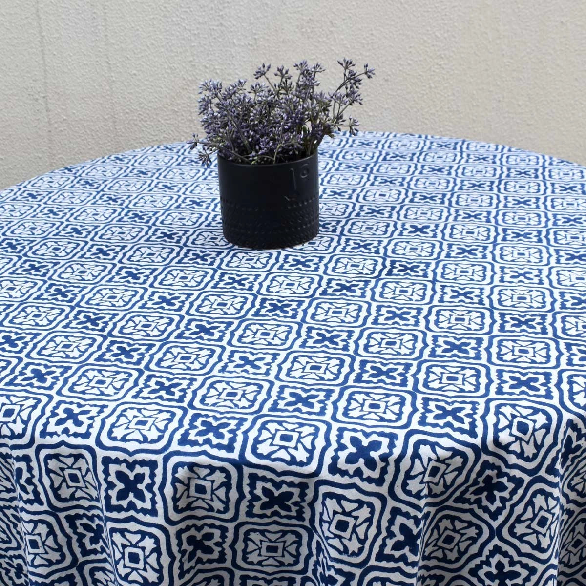 Family Round Table Cover Cross Flower Blue