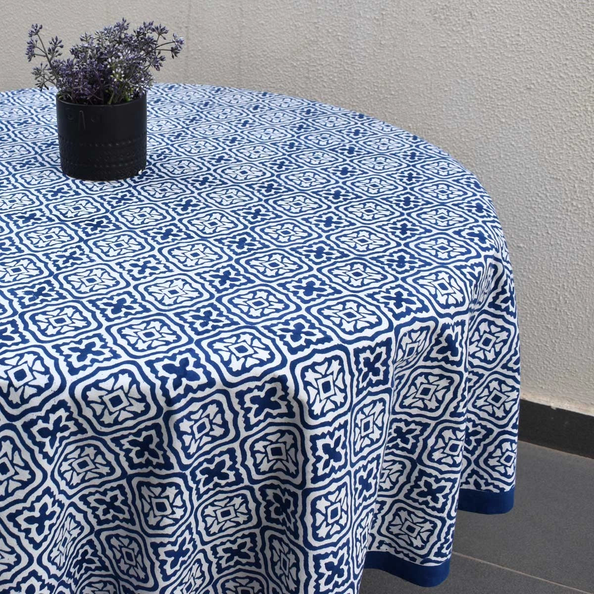 Family Round Table Cover Cross Flower Blue