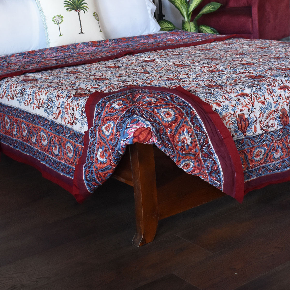 •	Lightweight Summer King Quilt  | Firdaus Gud 204865