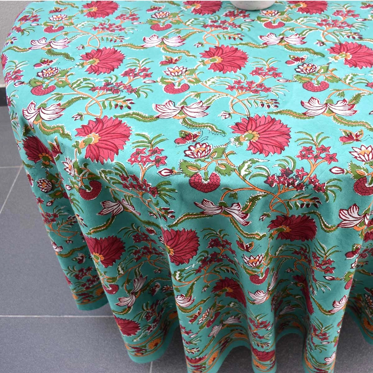 Family Reunion Round Tablecloth Flower Blossom Jade Gud