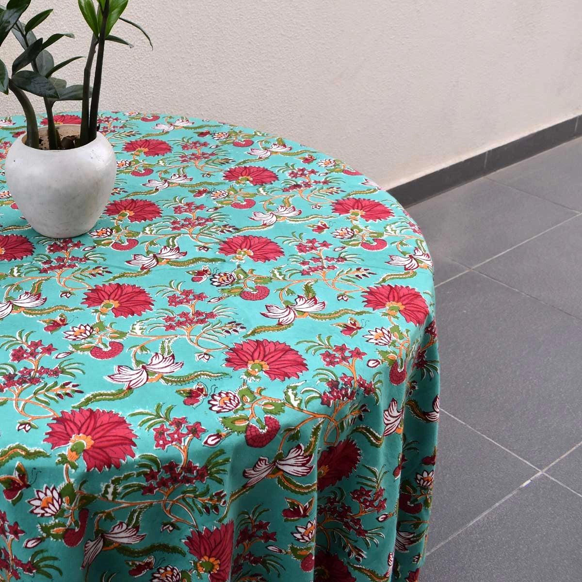 Family Reunion Round Tablecloth Flower Blossom Jade Gud