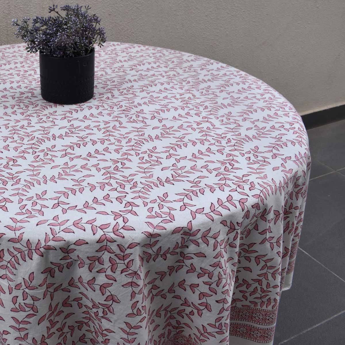 Celebration Round Table Decor Harmony Peach Open