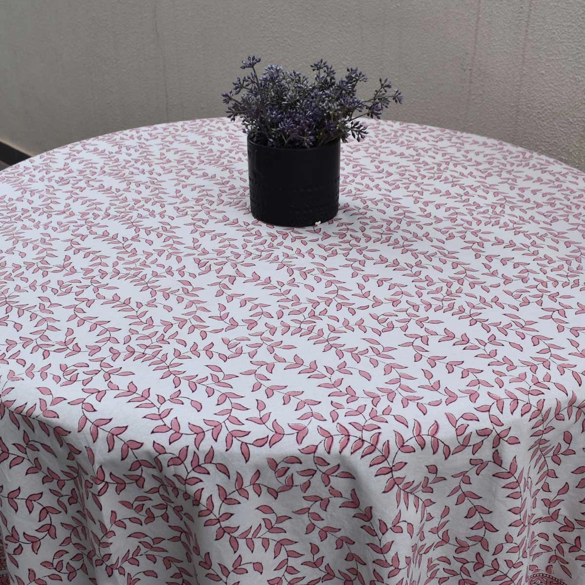 Celebration Round Table Decor Harmony Peach Open