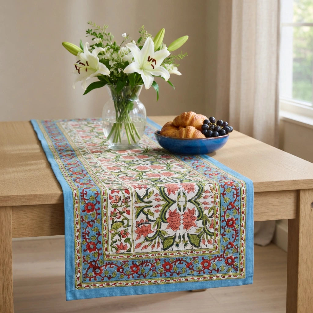 Bistro Table Runner Lotus Green Open
