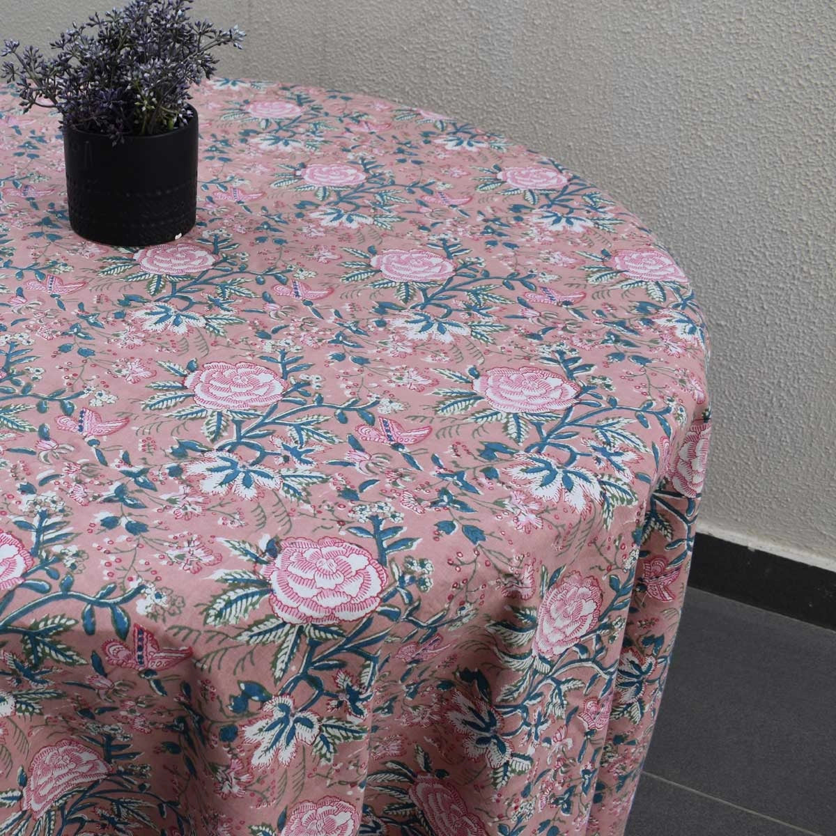 Festive Round Table Cover Gift Misty Rose Gud