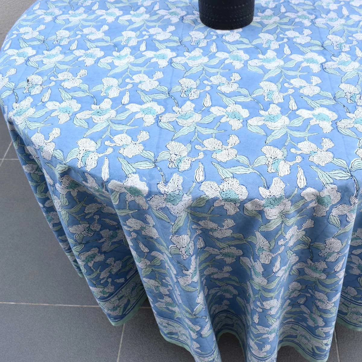 Holiday Round Table Decor | Orchid Aqua 203890