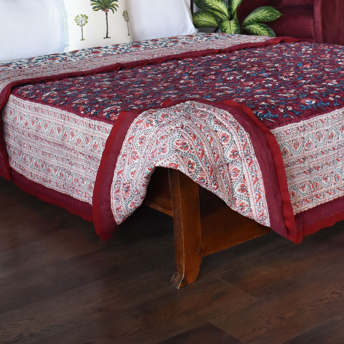 •	King Size Jaipuri Razai | Rukhsana Maroon Gud 105823