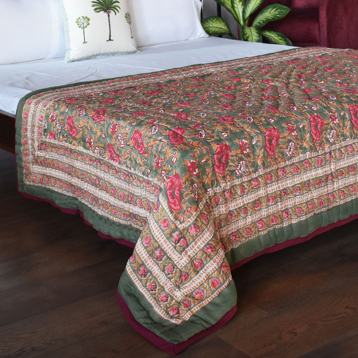 Breathable Cotton Quilt For Mild Weather | Pink Flower Bloom 251202