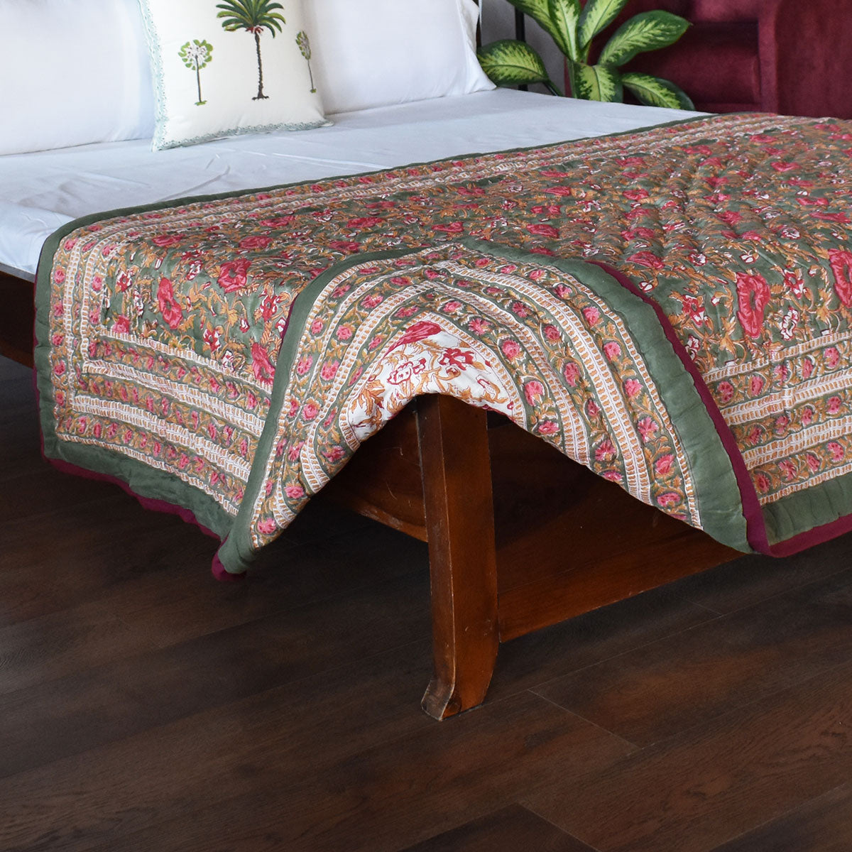 Breathable Cotton Quilt For Mild Weather | Pink Flower Bloom 251202