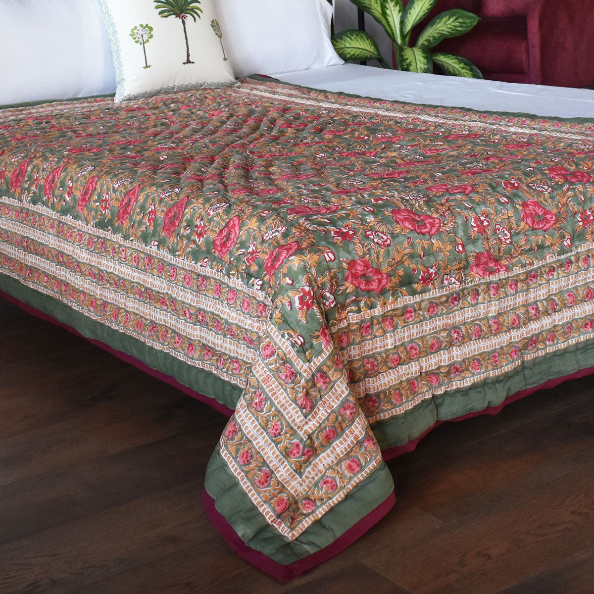 Breathable Cotton Quilt For Mild Weather | Pink Flower Bloom 251202