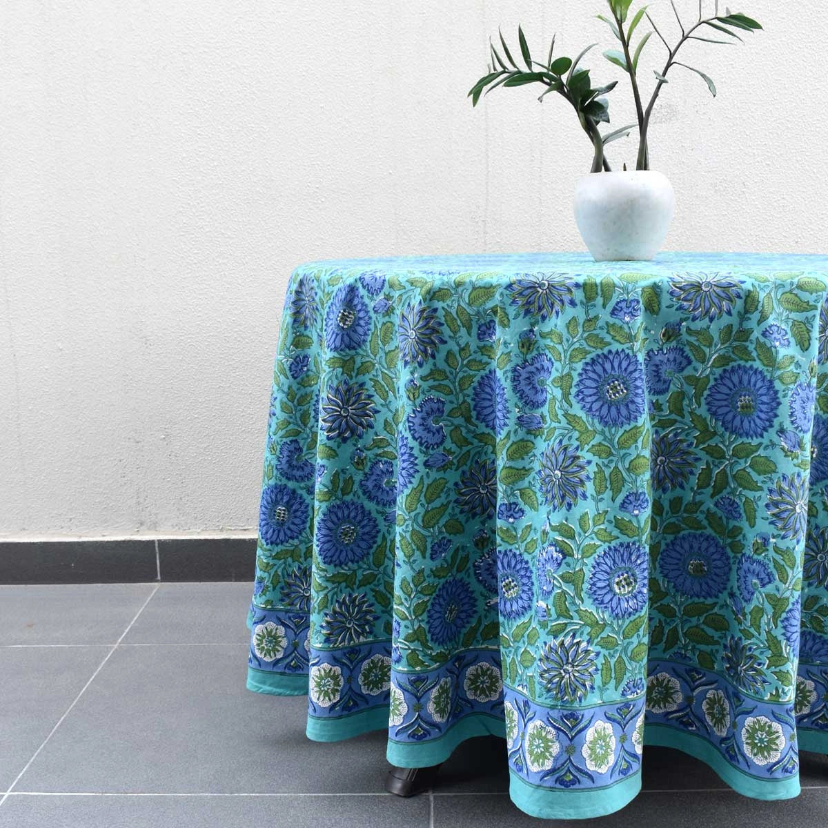 Jaipuri Hand Block Round Design Surajmukhi Blue Gud