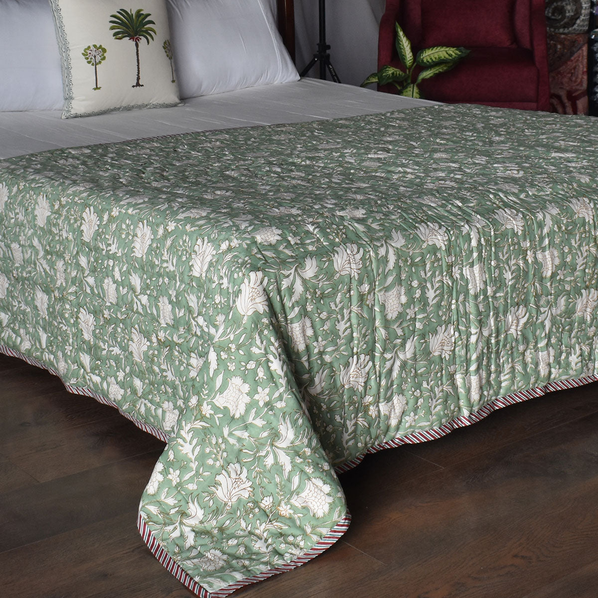 Handcrafted Heirloom Quilt Single | White Green Flower 202215