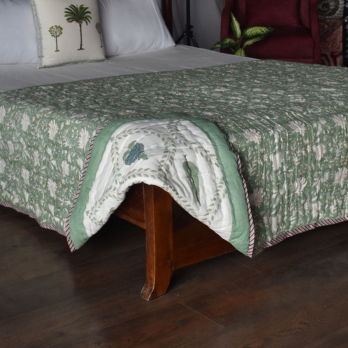 Handcrafted Heirloom Quilt Single | White Green Flower 202215