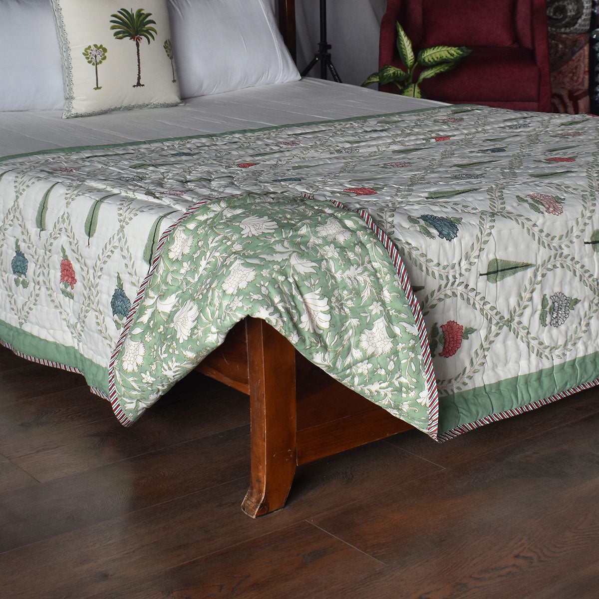 Handcrafted Heirloom Quilt Single | White Green Flower 202215