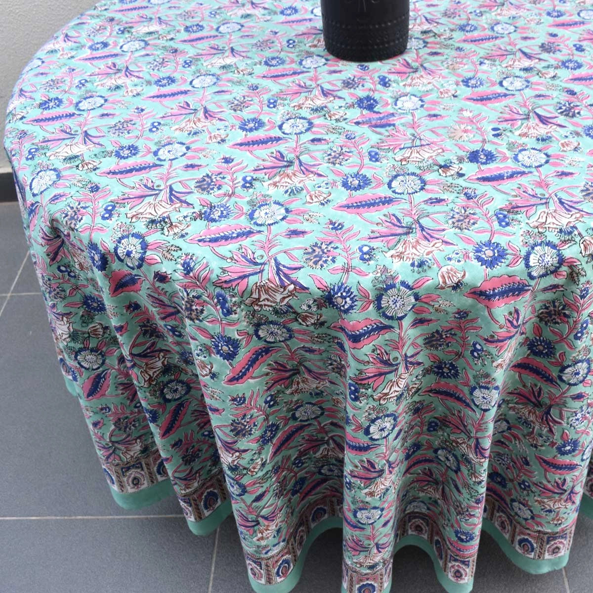 High-Quality Cotton Round Linen | Wild Flower Ocean Gud 106179