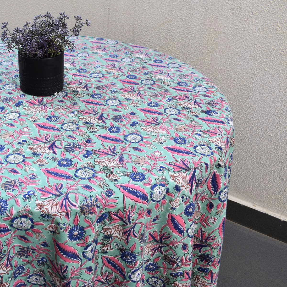 High-Quality Cotton Round Linen | Wild Flower Ocean Gud 106179