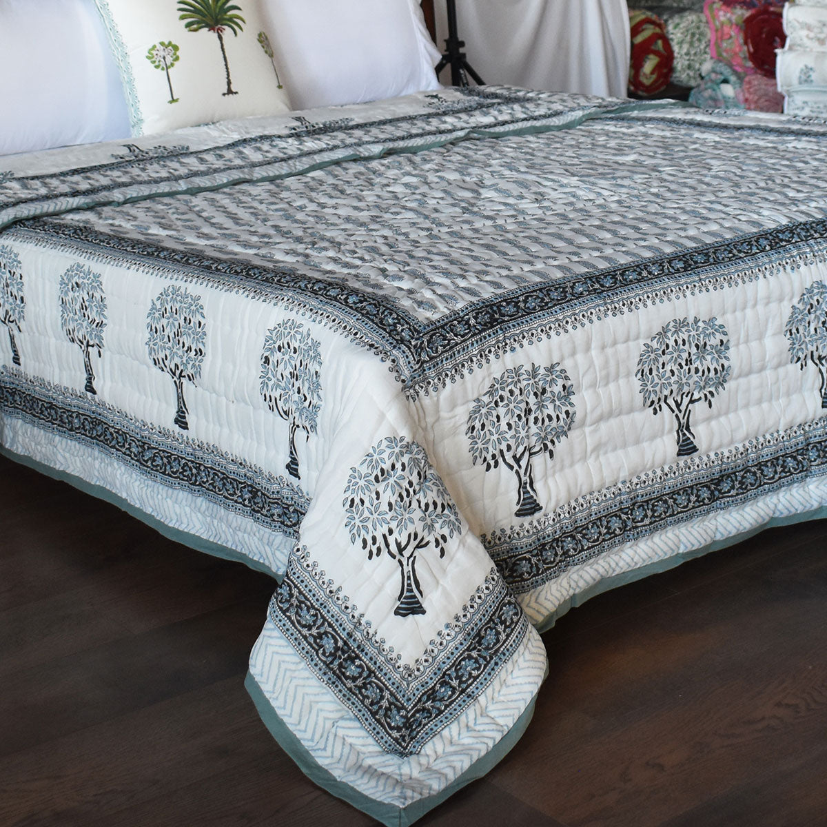 Queen Size Soft Cotton Quilt Handmade | Winter Fall Tree Grey 107195