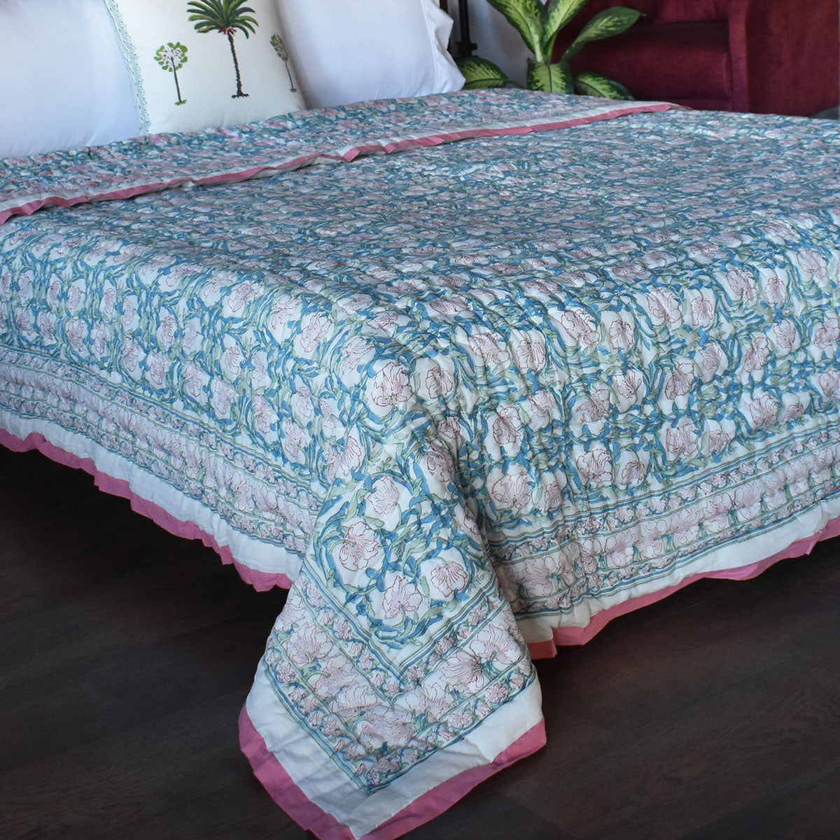Hand Block Printed Cotton Quilt King Size | Bauhaus Pink Flower 601774