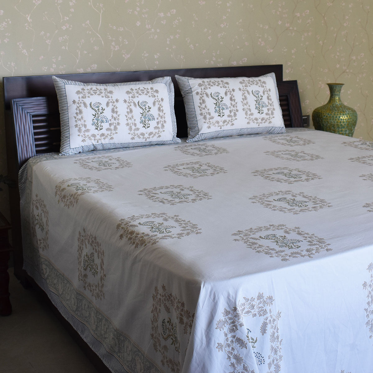 King Size Block Printed Percale Fine Cotton Bedspread with 2 Pillow Cases  | 200833