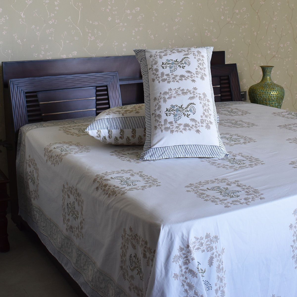 King Size Block Printed Percale Fine Cotton Bedspread with 2 Pillow Cases  | 200833
