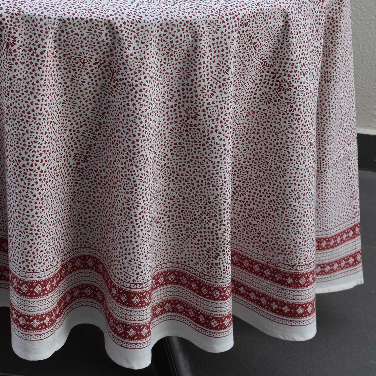 Round 220 cms Cotton French Design Table Cover | EKR 17
